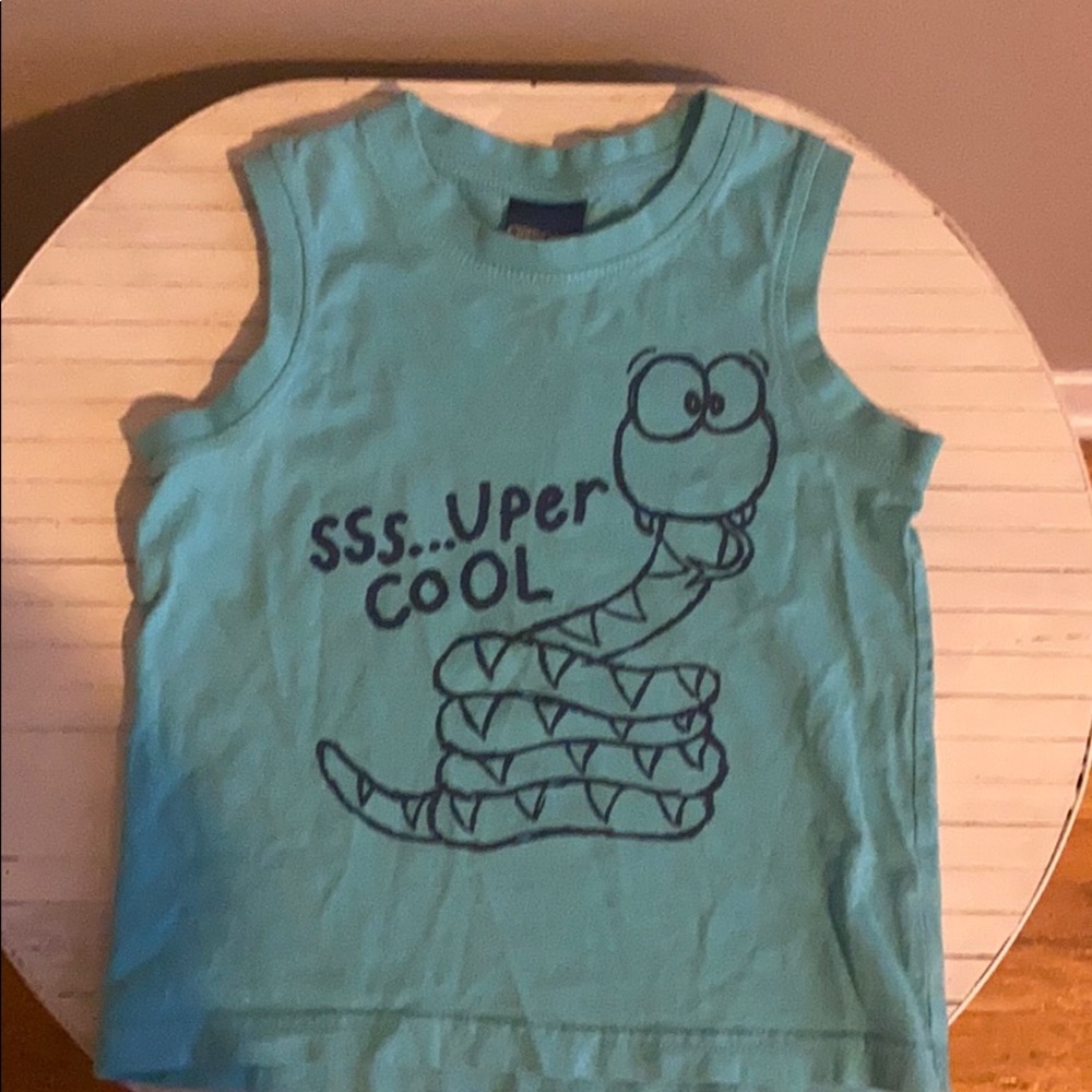 Sleeveless t shirt